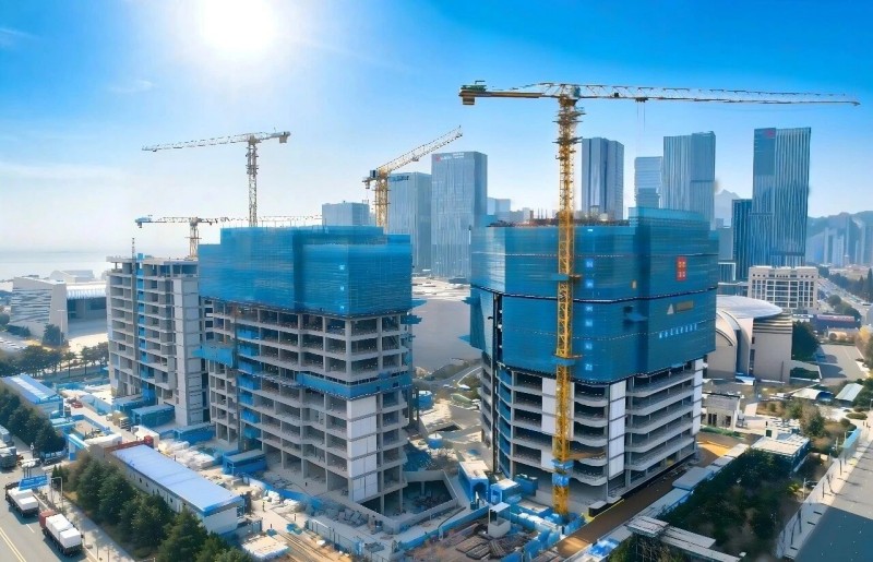 Grandly Rayakan Topping Struktur Inti Sukses Qingdao Fortune Finance Innovation Center
