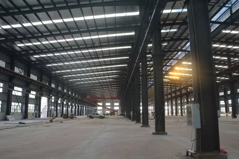 Ngerti Struktur Baja: Analisis Struktur Baja Gudang