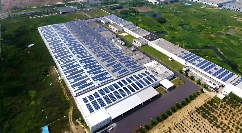 Konstruksi Baja Gudang Terpadu PV