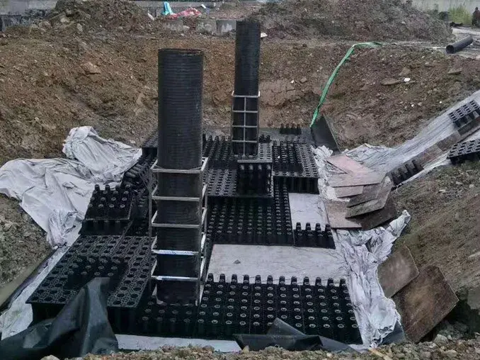 Gedung Koleksi Air Hujan Baja