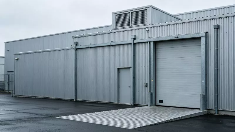 Konstruksi Gudang Refrigerated Steel